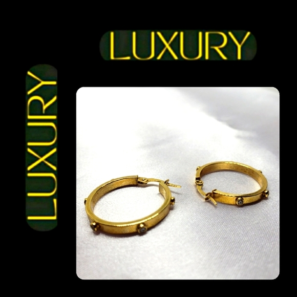 Authentic Jewelry - Under review 14K Solid Yellow Gold Italian Earrings
